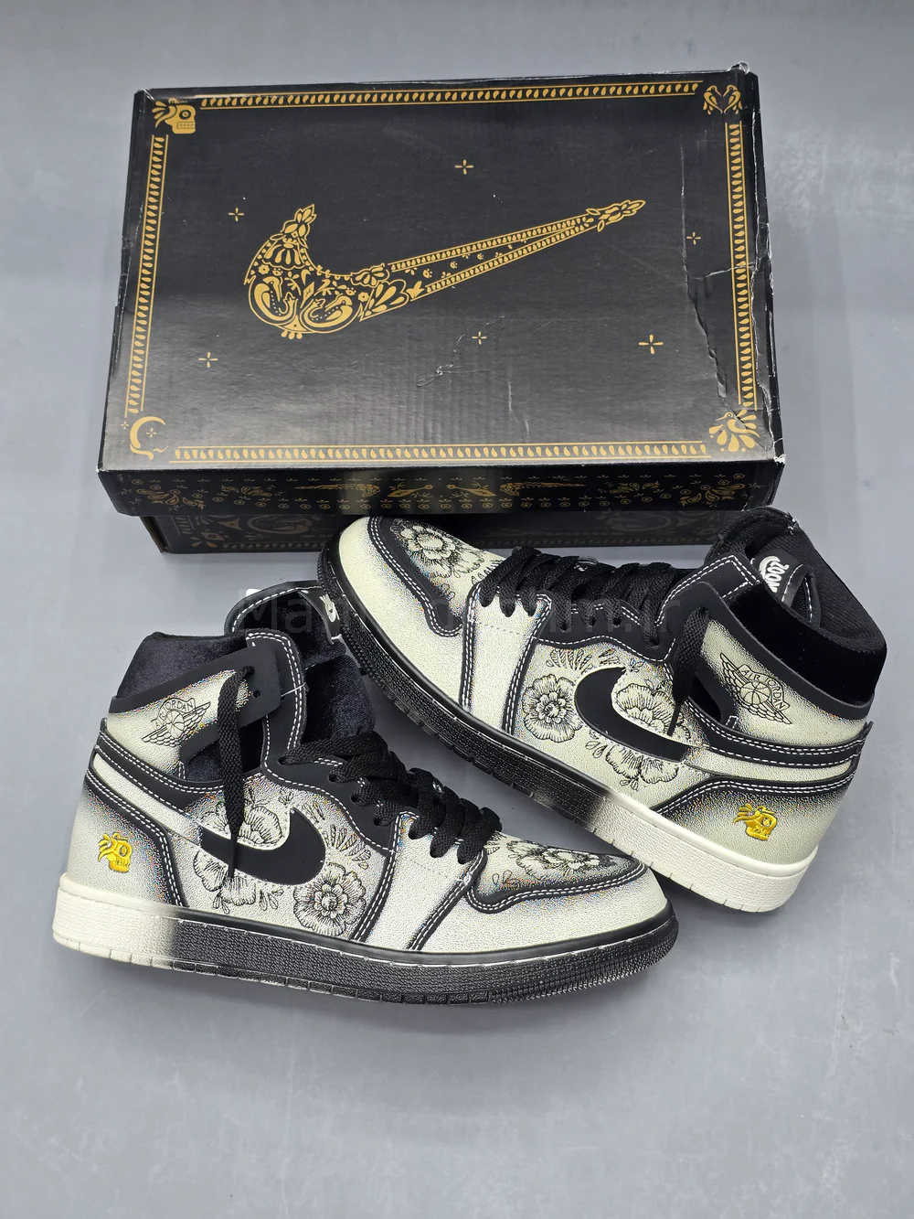کفش جردن وان ساقدار فامیلیا گلدار Jordan 1 High Familia