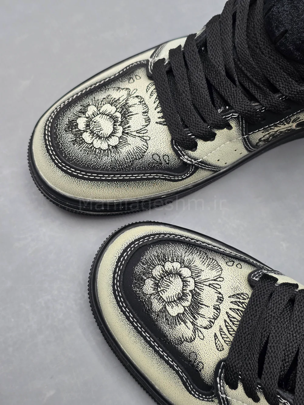 کفش جردن وان ساقدار فامیلیا گلدار Jordan 1 High Familia
