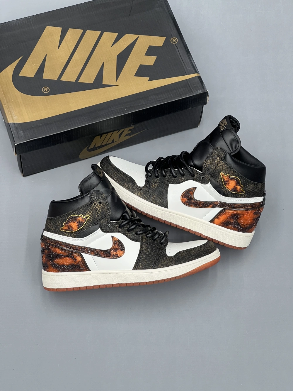 کفش جردن وان ساقدار ژانوو سال مار Jordan 1 Retro High OG Xuanwu