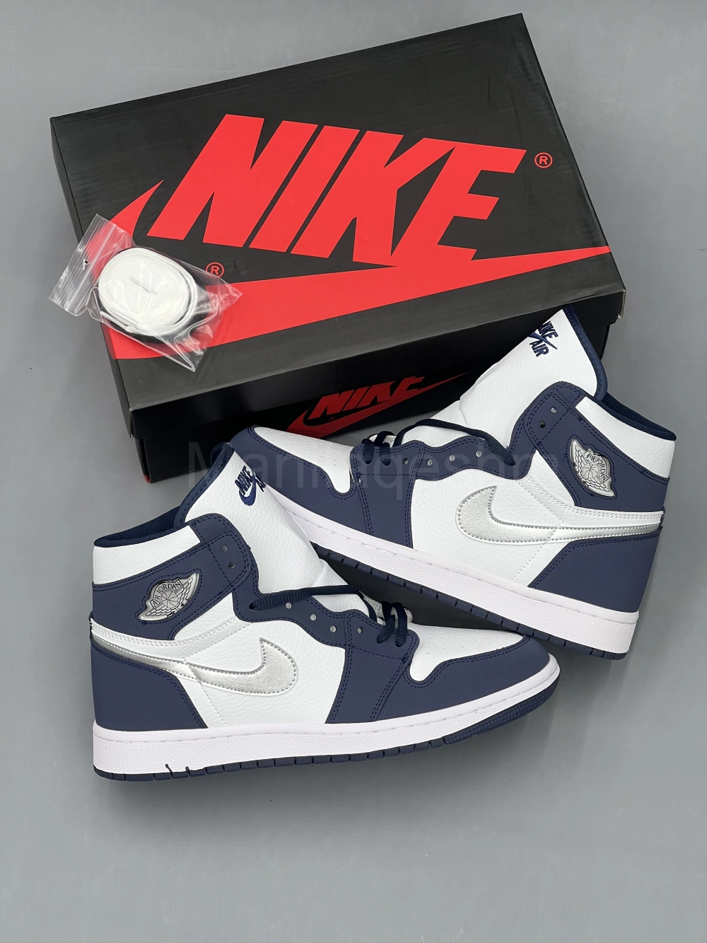 کفش جردن وان سفید سرمه‌ای ساقدار Jordan 1 High JP Midnight Navy