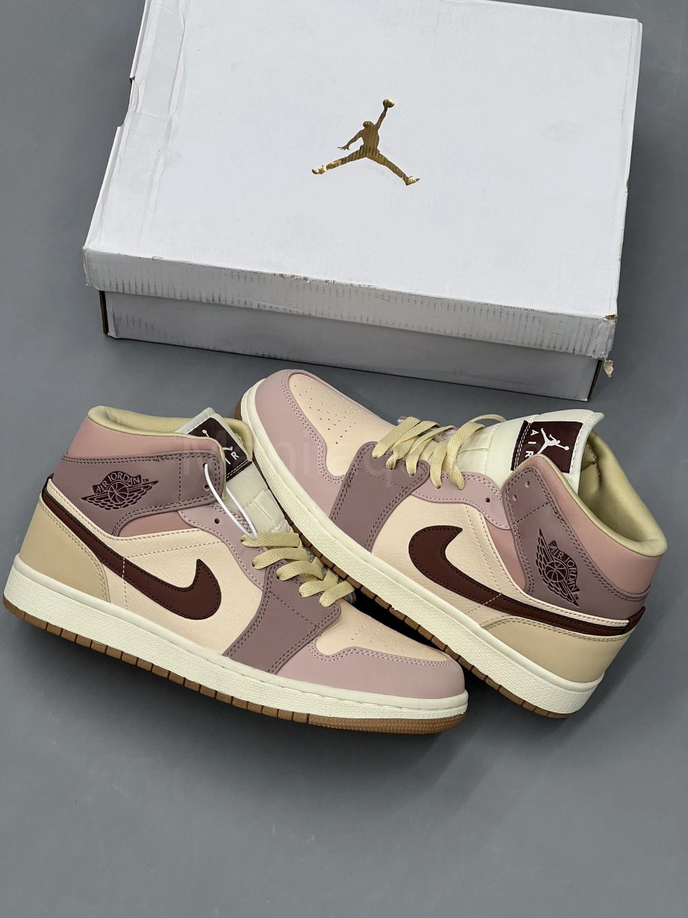 کفش نایک جردن وان ساقدار کالباسی Jordan 1 Mid Dark Pony Smoky
