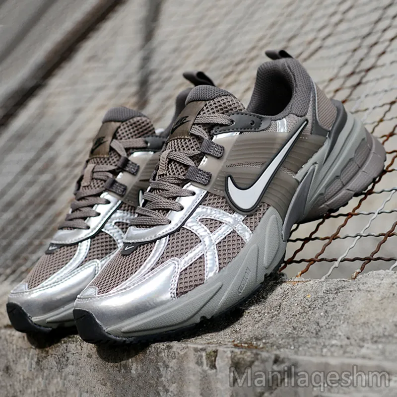 کتونی نایک وی تو کی ران قهوه ای خاکستری نقره ای Nike V2K Run Cave Stone Metallic