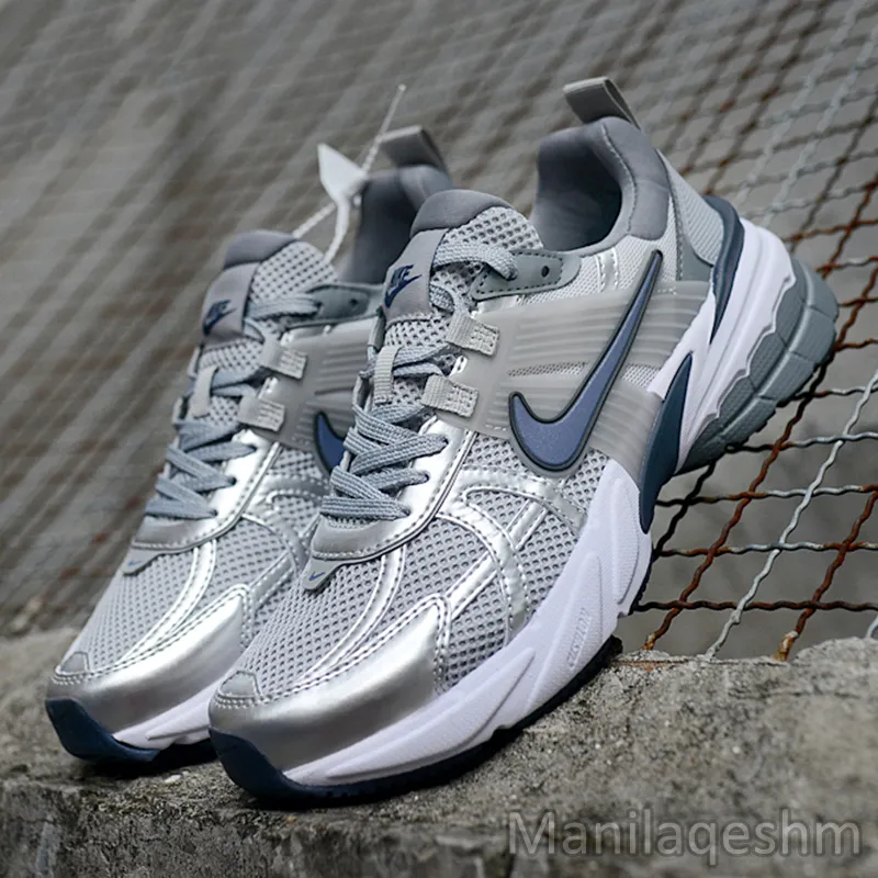 کتونی نایک وی تو کی ران طوسی سفید سرمه‌ای Nike V2K Run Wolf Grey Midnight Navy
