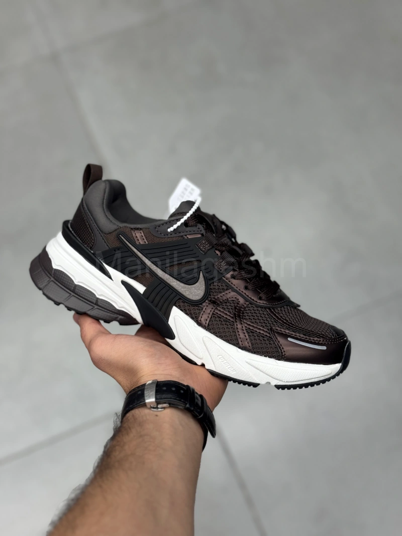 کتونی نایک وی تو کی قهوه ای تیره Nike V2K Run Velvet Brown