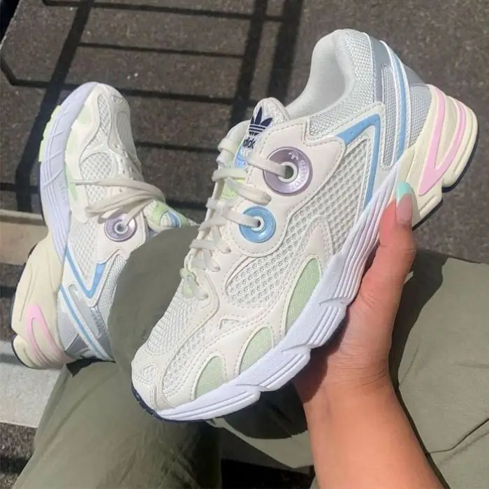 کتونی آدیداس آستیر adidas Astir