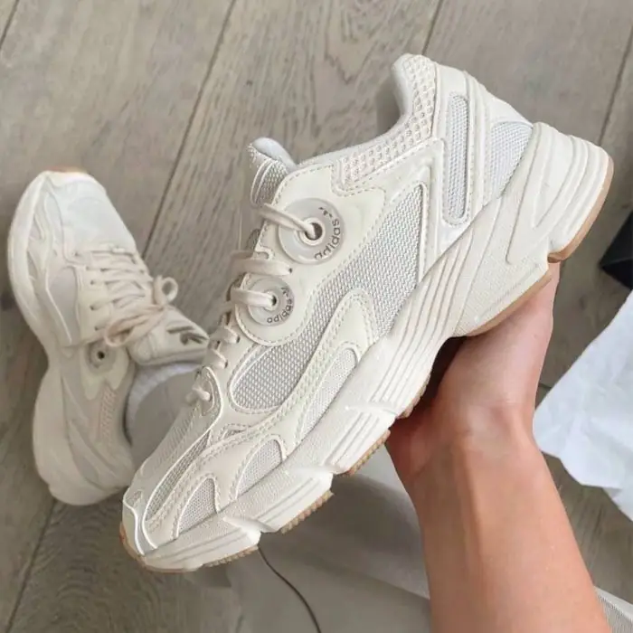 کتونی آدیداس آستیر adidas Astir