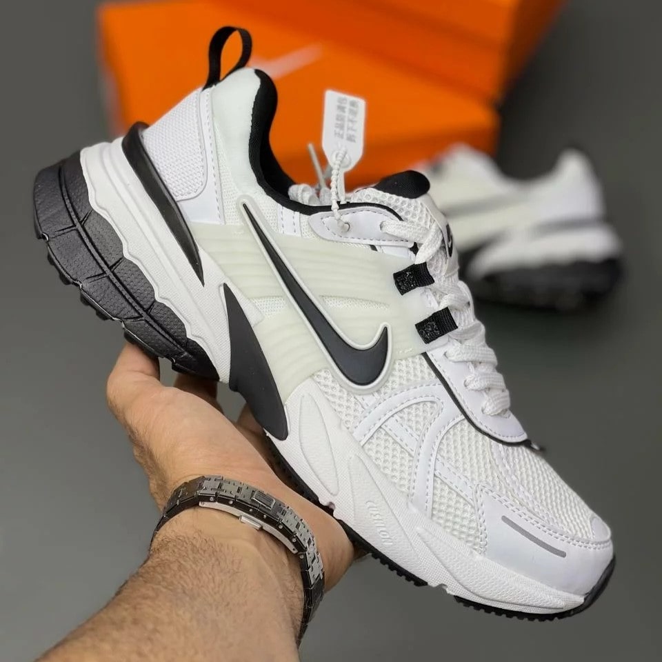 کتونی نایک وی تو کی ران سفید مشکی NIKE V2K RUN