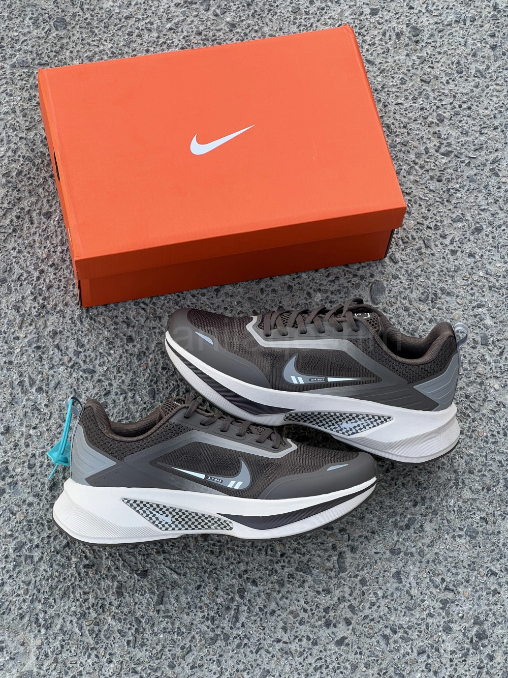 کفش نایک ایر مکس زوم وین فلو قهوه ای Nike Air Max