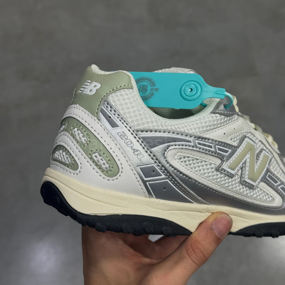 کتونی نیوبالانس 204L نقره ای آبی New Balance