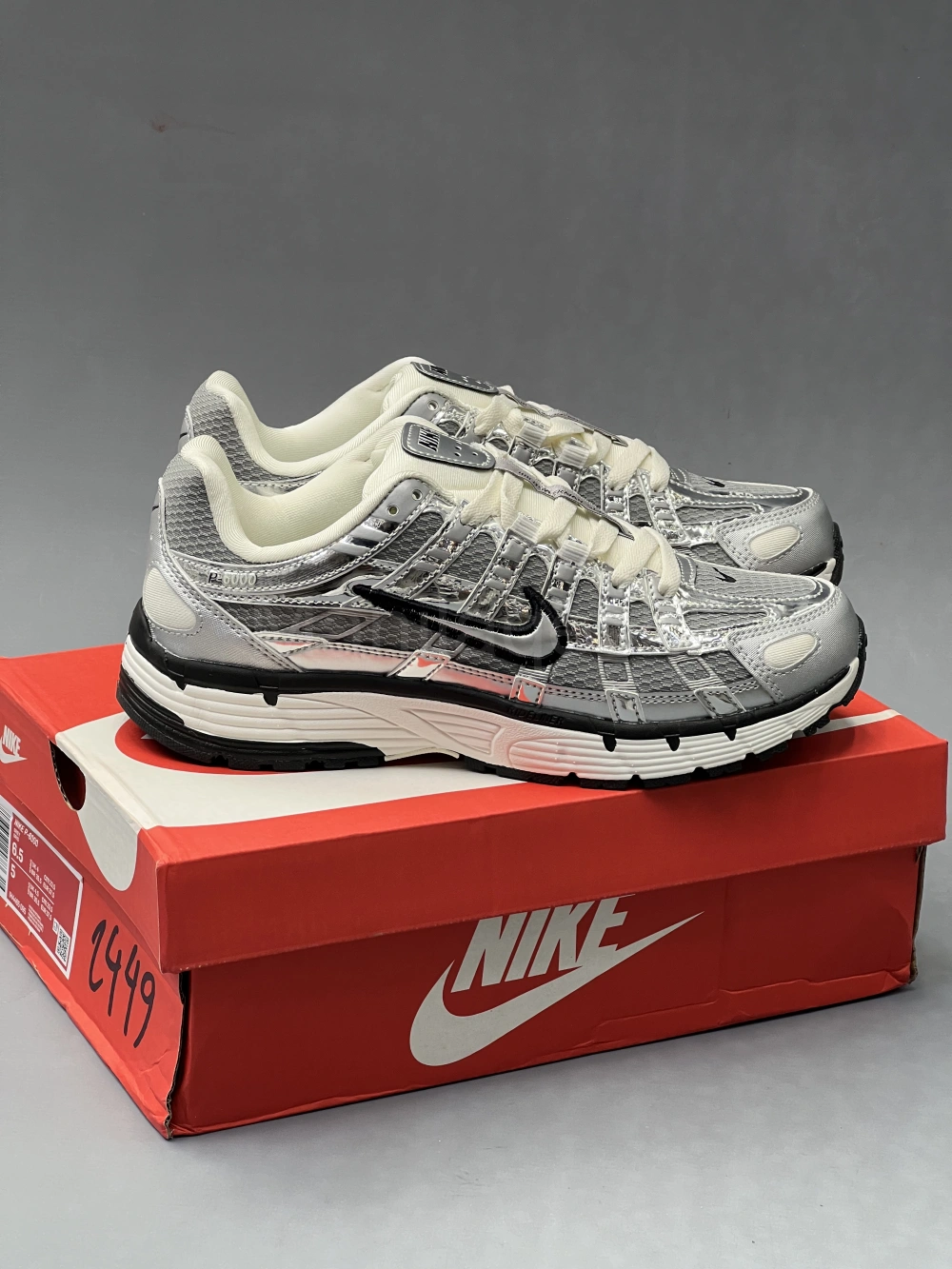 کفش نایک پی 6000 نقره‌ای Nike P-6000 Metallic Silver