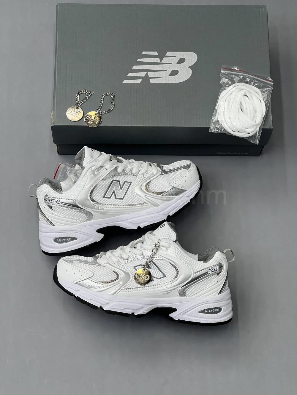 کتونی نیوبالانس 530 سفید نقره‌ای New Balance