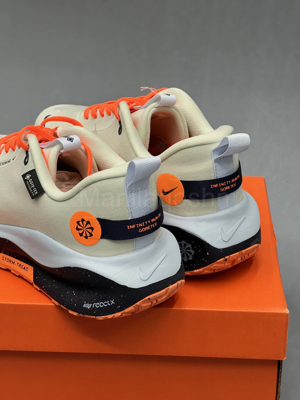 کفش نایک رانینگ اینفینیتی ران 4 گورتکس کرم Nike Infinity Run 4 Gore-Tex