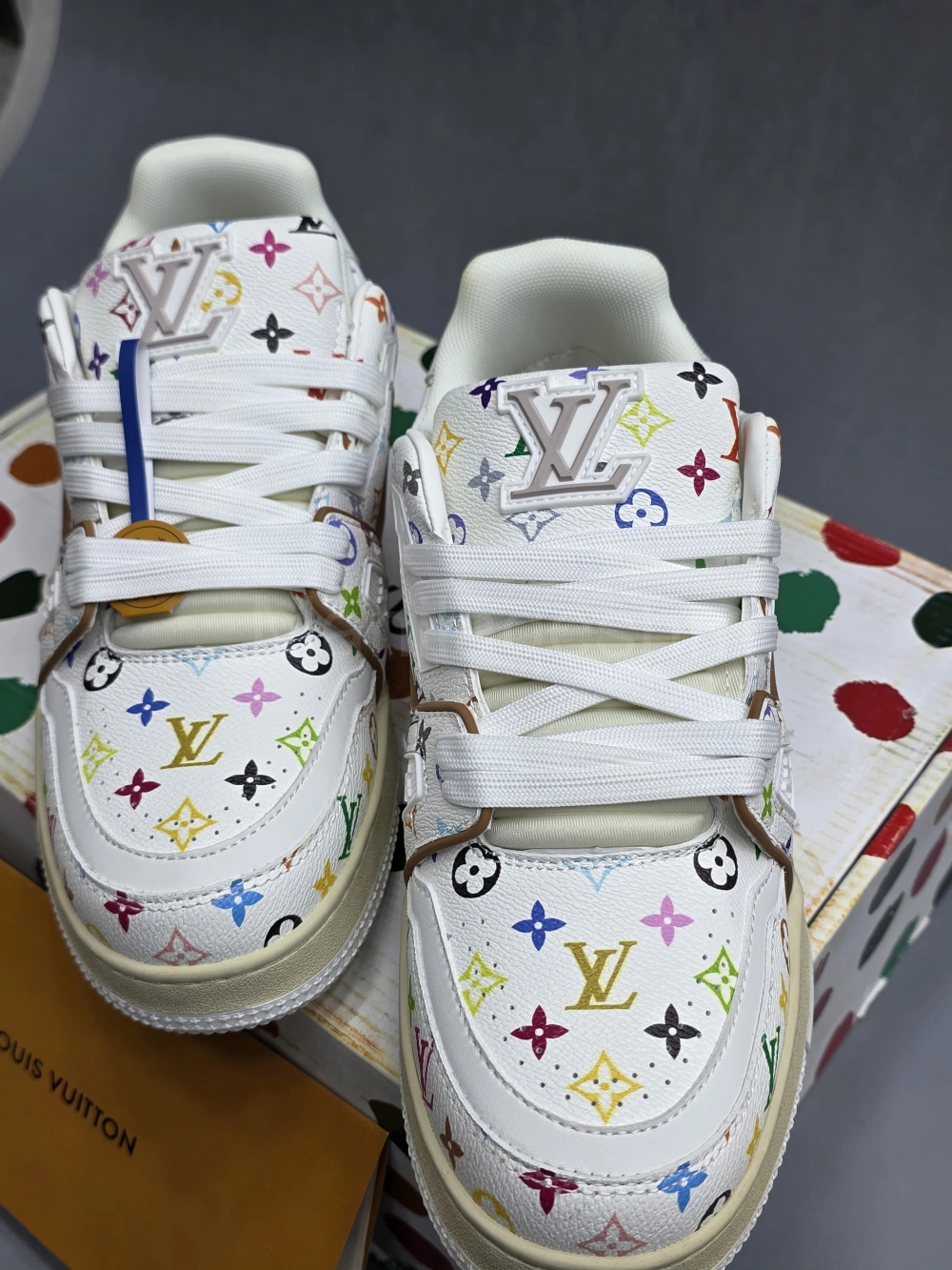 کتونی لویی ویتون ترینر سفید LV x TM – Louis Vuitton Trainer