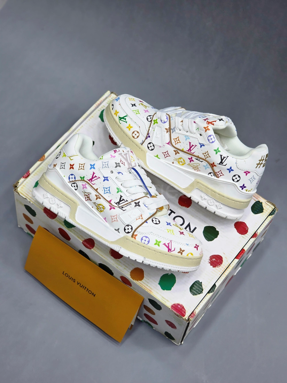 کتونی لویی ویتون ترینر سفید LV x TM – Louis Vuitton Trainer