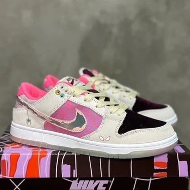 نایک اس بی دانک اسپایدر NIKE SB DUNK LOW SPIDER GWEN