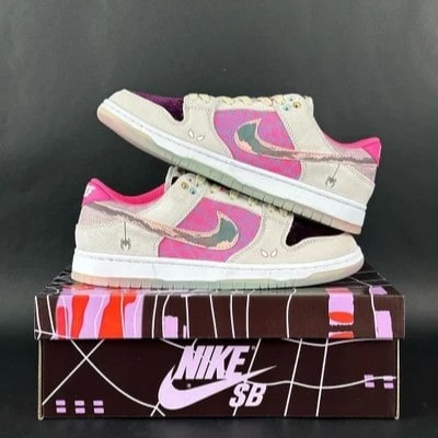 نایک اس بی دانک اسپایدر NIKE SB DUNK LOW SPIDER GWEN