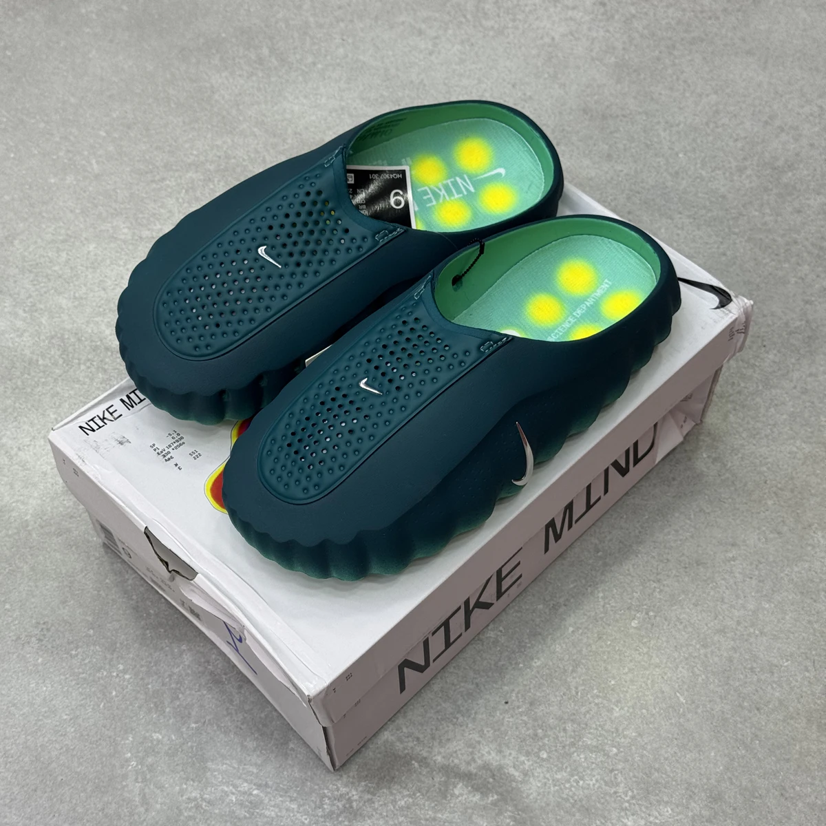 دمپایی نایک مایند سبز Nike Mind