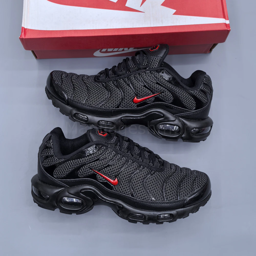 کفش نایک ایر مکس تی‌ان مشکی قرمز Nike Air Max TN Plus