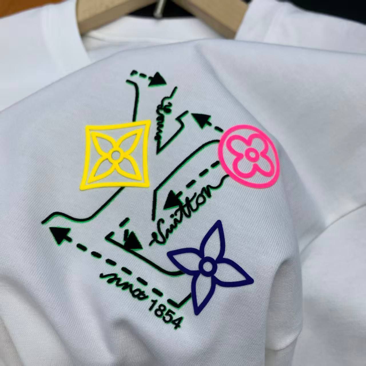 تیشرت یقه گرد D929