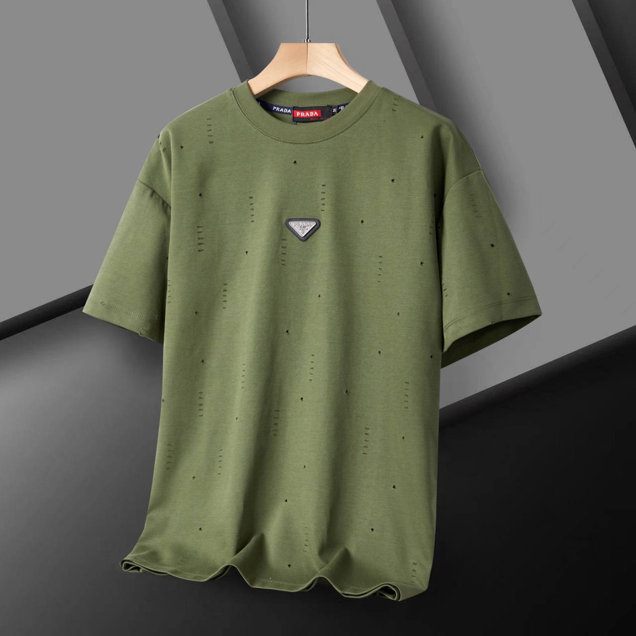 تیشرت یقه گرد prada کد 10489