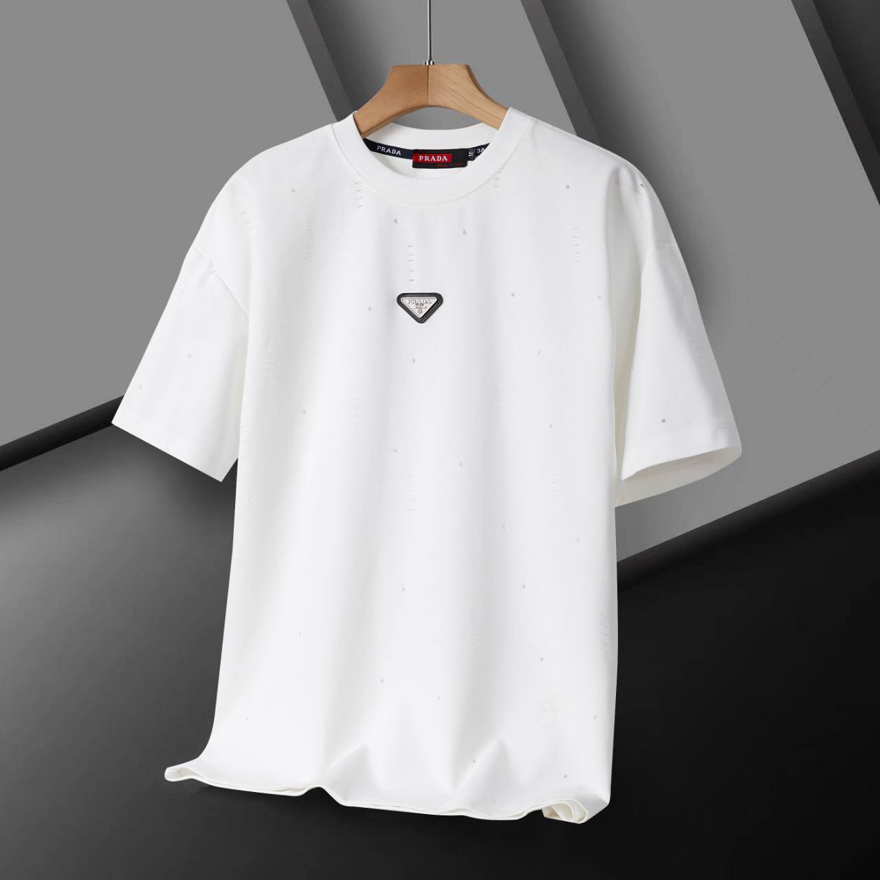 تیشرت یقه گرد prada کد 10489