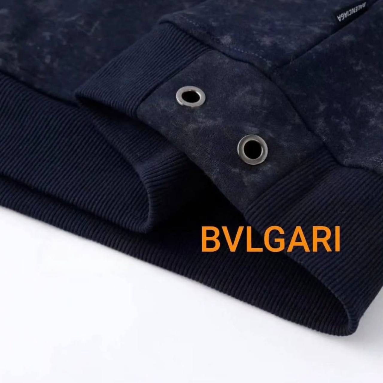 هودی B01