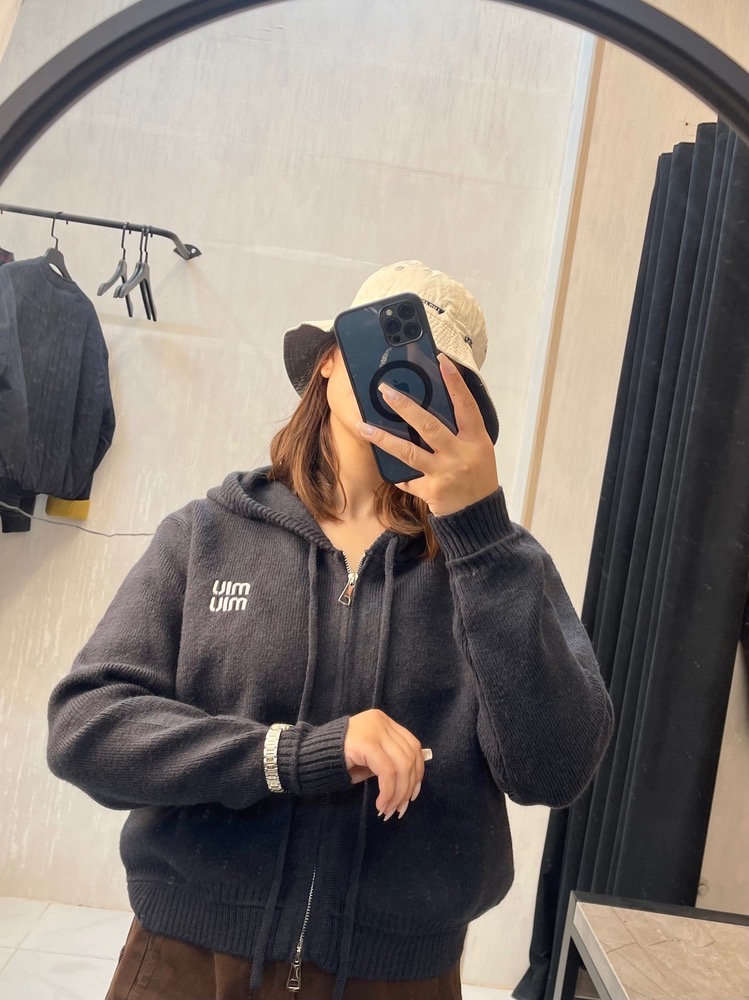 سویشرت بافت میو میو 01